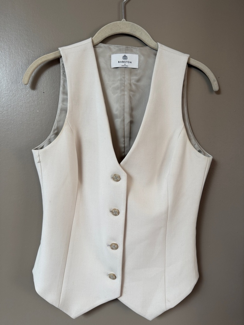 Babaton Ivory Director Tailored Sleeveless Vest